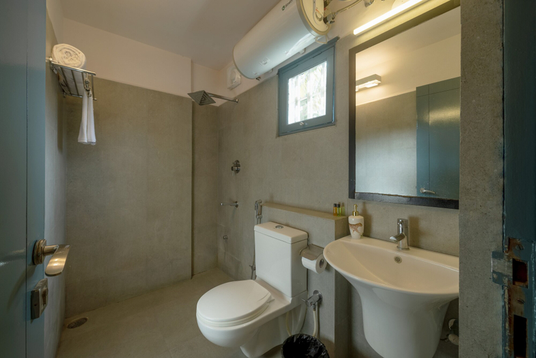 Bathroom 5, Olive Hotel Magrath by Embassy Group, Bangalore