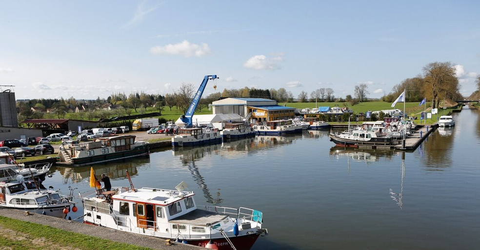 Others 3, Budget Apartments at Niderviller Harbor by Kuhnle-Tours, Moselle