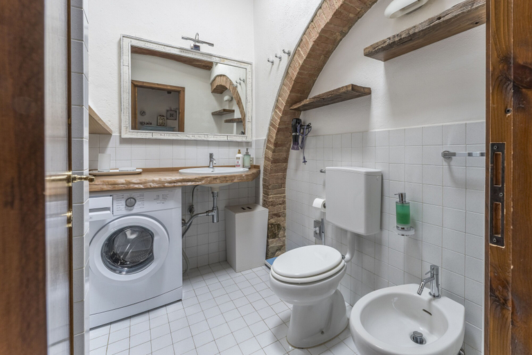 Bathroom 3, Casa Anita, Siena