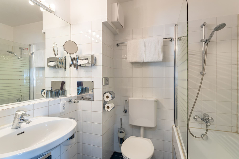 Bathroom 4, Hotel Calmo, Wien