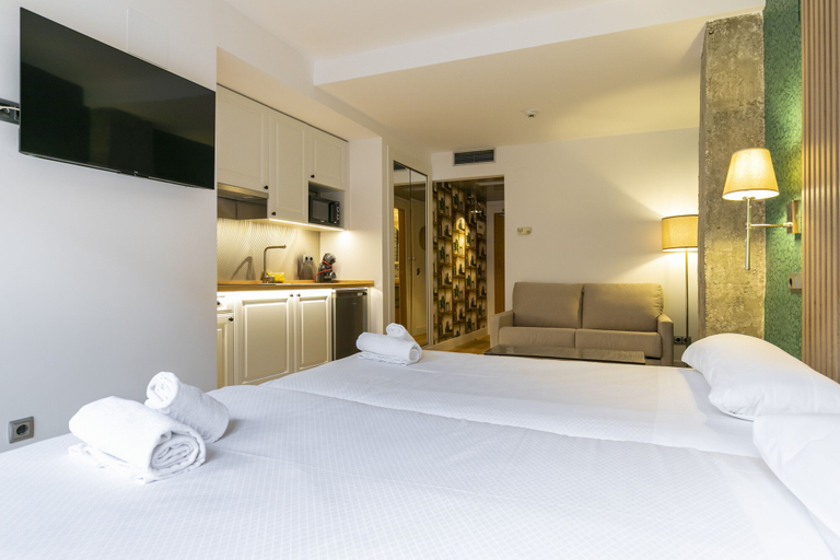 Bedroom 3, Apartahotel Quo Eraso, Madrid