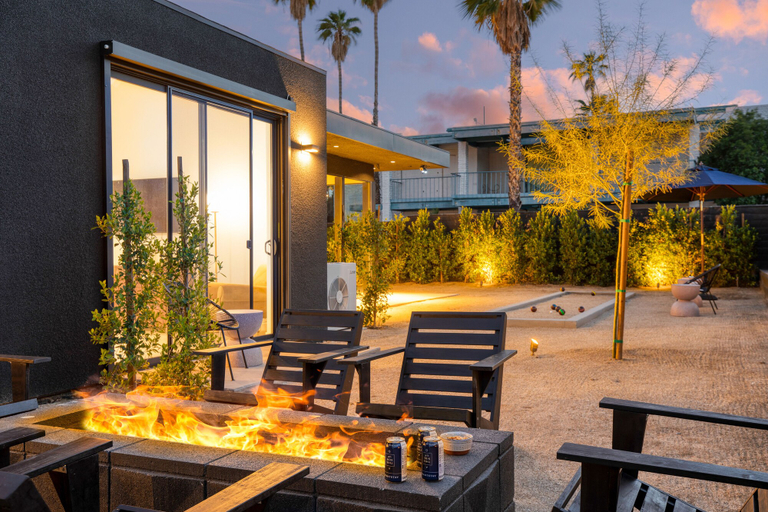 Exterior & Views 2, Blackhaus Suites by AvantStay, Riverside