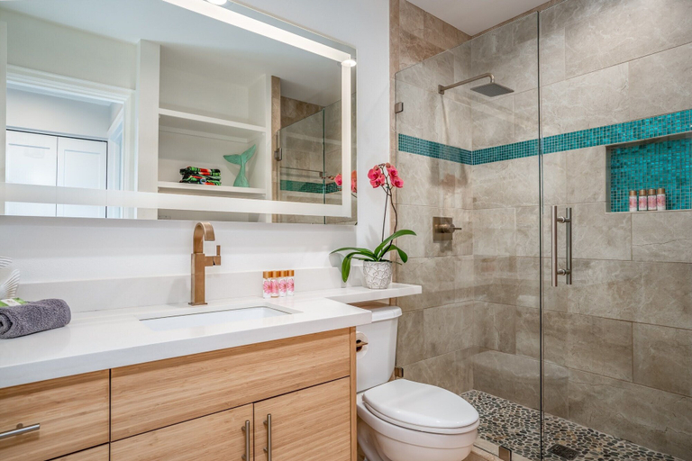 Bathroom 4, Luxurious & Spacious Ocean Vistas, Maui