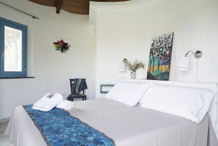 Bedroom 4, Is Cheas wine farm boutique hotel, Oristano