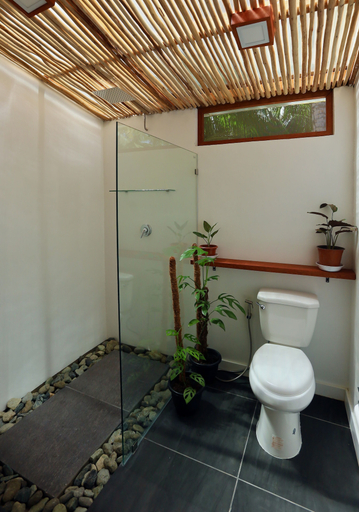 Bathroom 3, LaFinca Hostel Siargao, San Isidro