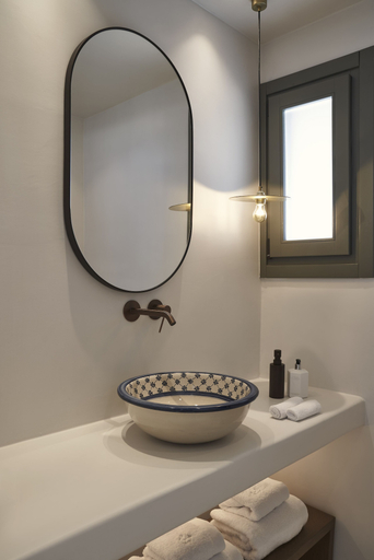 Bathroom 5, Andronis Minois, South Aegean