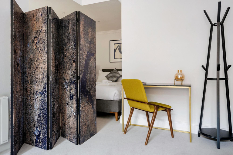 Bedroom 3, The Ebury Suite Next to Sloane Square, London