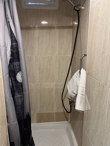 Bathroom 5, Las vegas, Madrid