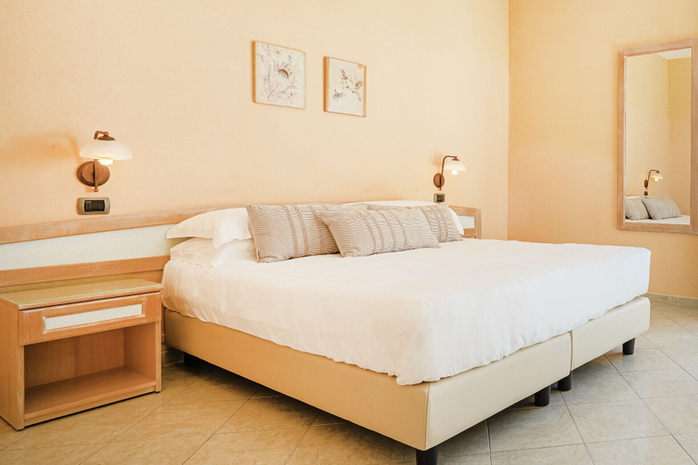 Bedroom 3, Felix Hotels - Hotel La Baja, Oristano
