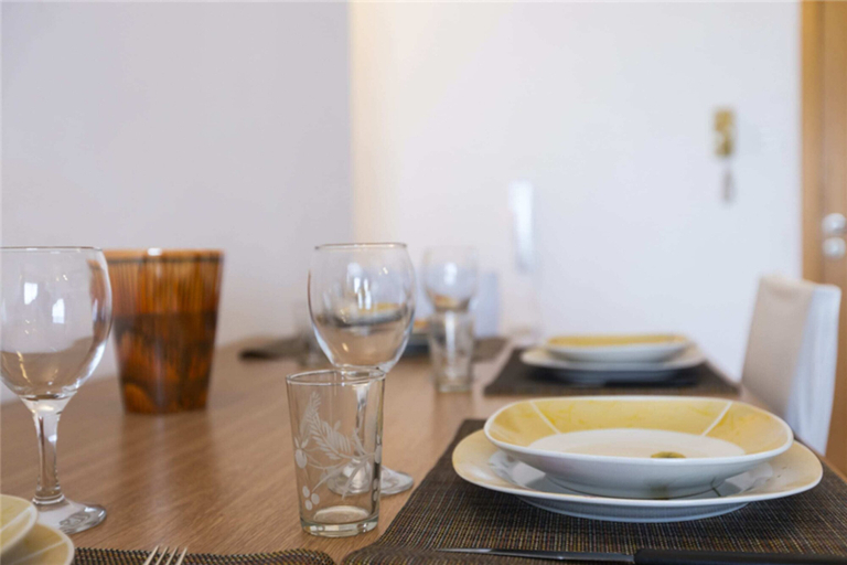 Food & Drinks 5, Sliema Retreat