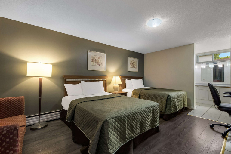 Bedroom 3, Knights Inn Burlington, ON, Halton