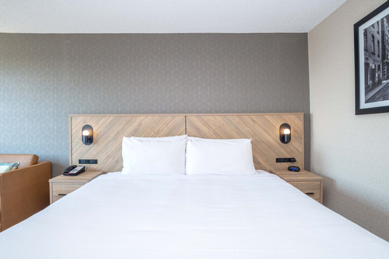 Bedroom 14
