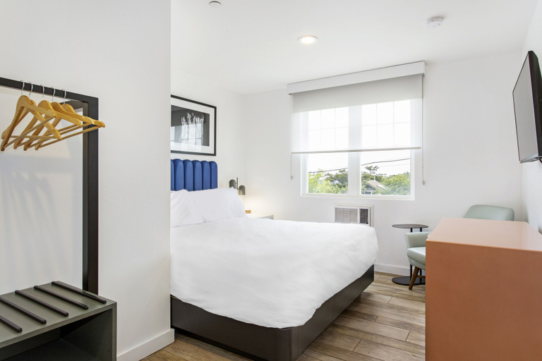 Bedroom 5, Grove Hotel, Suffolk