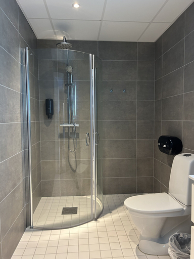 Bathroom 4, Hotell Solstickan Mellbystrand, Laholm