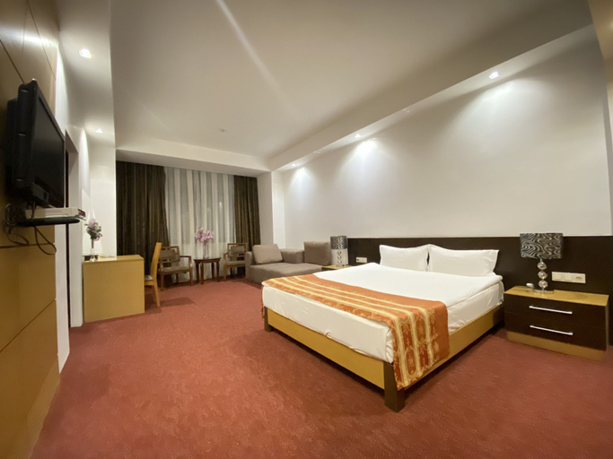 Bedroom 3, Lisbon Hotel, Bishkek