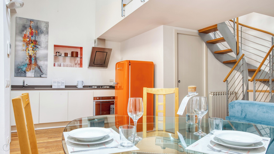 Others 5, Italianway - Paisiello 4 B, Milano