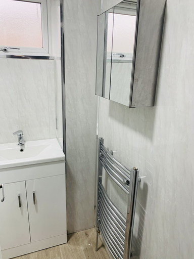 Bathroom 3, Impeccable 3 bed House in Brentwood, Essex
