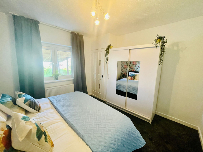 Bedroom 2, Elmbank Avenue House, North Lanarkshire