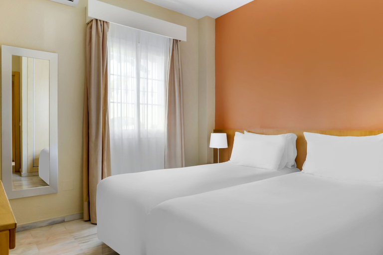 Bedroom 3, Royal Oasis Club at Pueblo Quinta , Málaga