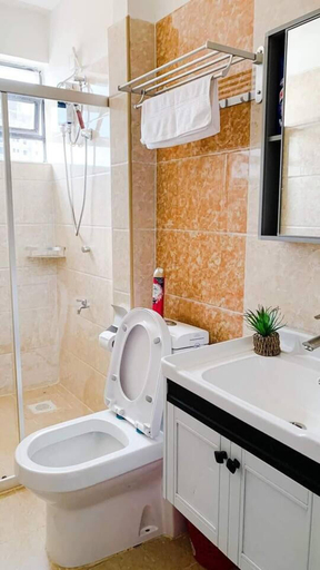 Bathroom 4, Beautiful 2-bed Apartment in Nairobi, Dagoretti North