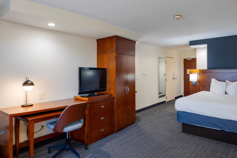 Bedroom 3, Courtyard by Marriott Oklahoma City North/Quail Springs, Oklahoma