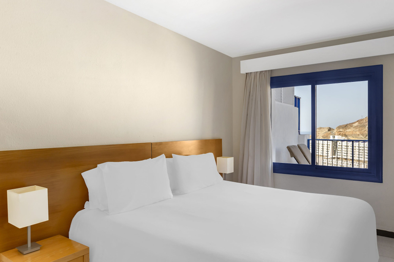 Bedroom 3, Club Cala Blanca, Las Palmas
