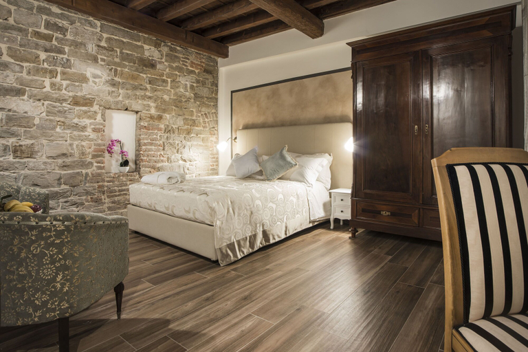 Bedroom 4, Residenza delle arti, Florence