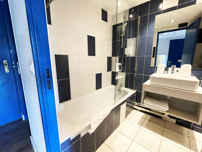Bathroom 4, SOWELL RESIDENCES Les Hameaux, Bouches-du-Rhône