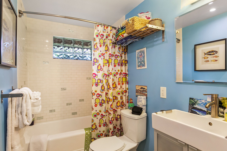 Bathroom 4, Boho Bliss Bungalow, King