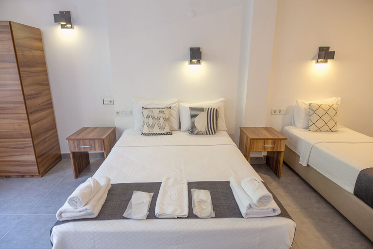 Bedroom 4, Camlik 87 Hotel Ayvalik, Ayvalık