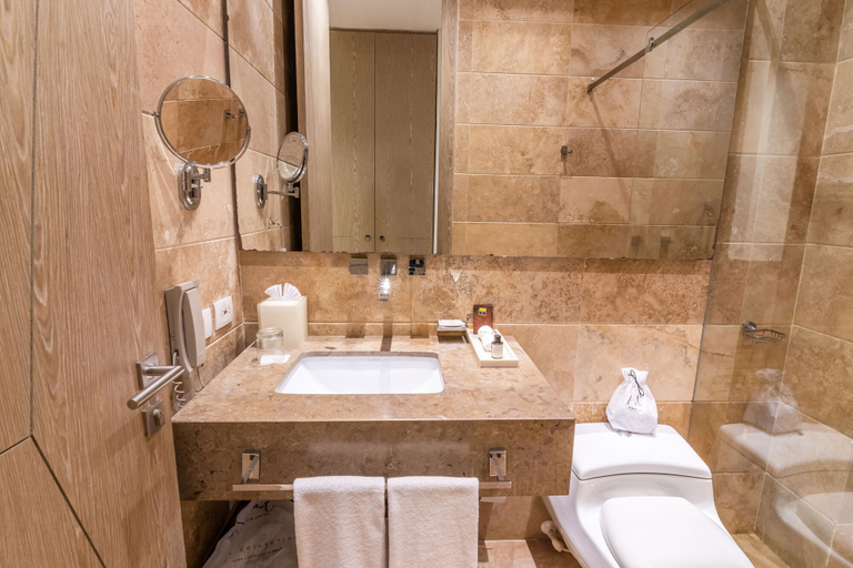 Bathroom 4, GHL Arsenal Hotel, Cartagena de Indias
