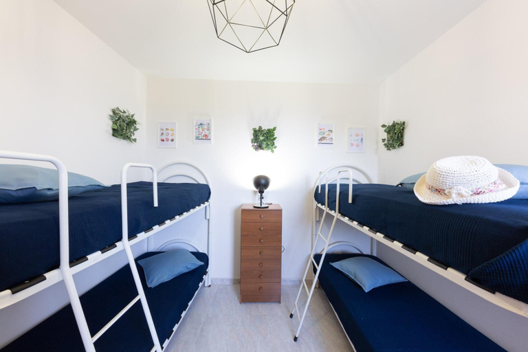 Room 4, And001 in Andrano With 4 Bedrooms and 2 Bathrooms, Lecce