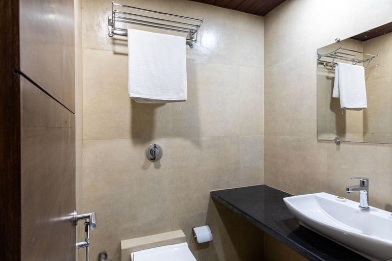 Bathroom 2, Hotel BKC Suite, Mumbai Suburban