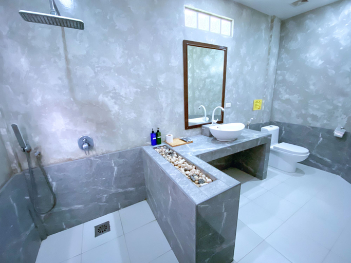 Bathroom 4, Amihan Resort, Panglao