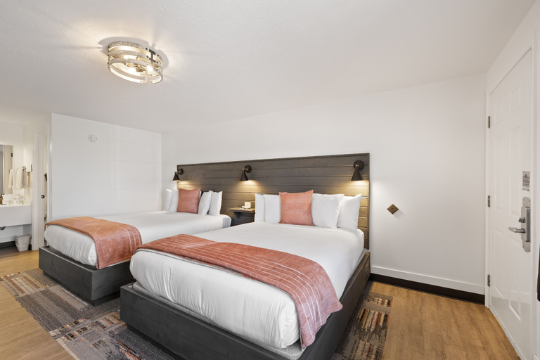 Bedroom 4, Broken Spur Inn & Steakhouse, Wayne