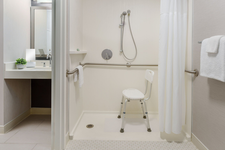 Bathroom 5, Courtyard by Marriott Manchester - Boston Regional Airport, Hillsborough