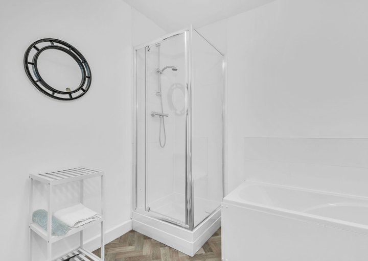 Bathroom 5, The No.7, Cambridgeshire