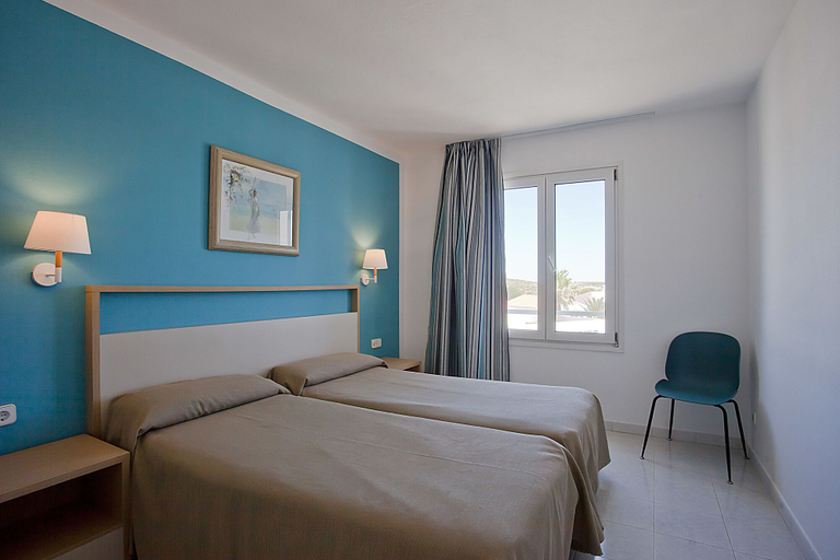Bedroom 2, Aparthotel Seth Isla Paraiso, Baleares