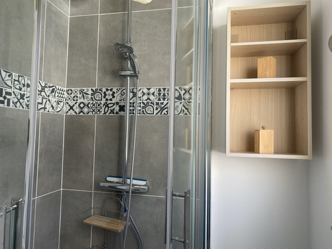 Bathroom 5, La Maison d'Angélique, Deux-Sèvres