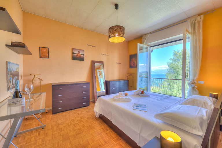 Bedroom 3, Easy Panorama Apartment Stresa Hill, Verbano-Cusio-Ossola