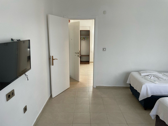 Bedroom 4, Parli Hotel, Gökçeada