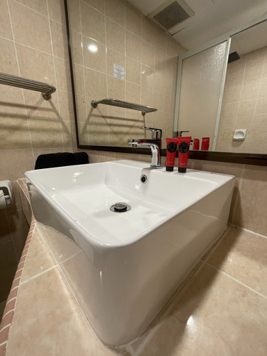Bathroom 5, Putra Brasmana Hotel, Perlis