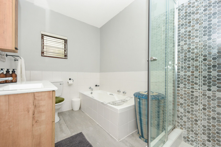 Bathroom, Firenza 24, City of Johannesburg