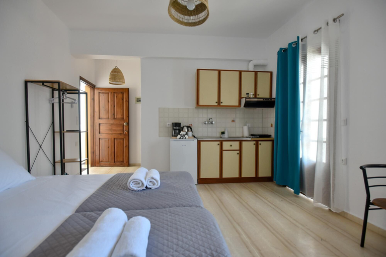 Bedroom 5, Eva Studios 9 in Agia Pelagia, Crete