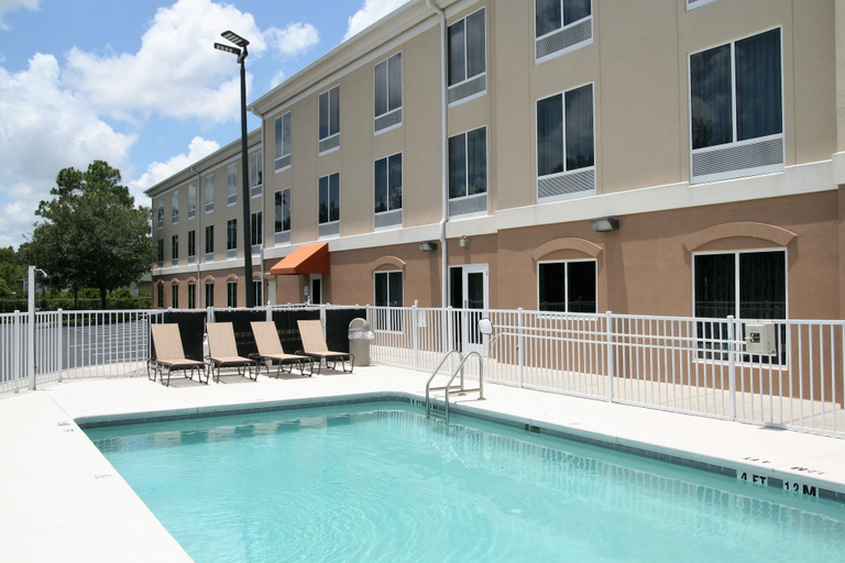 Sport & Beauty 4, Holiday Inn Express & Suites BROOKSVILLE WEST by IHG, Hernando