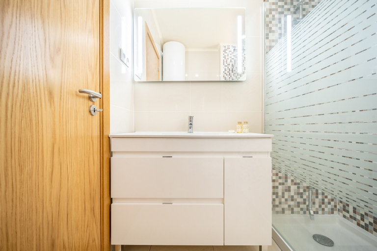 Bathroom 3, Mourabel Apartment - S by Hellovacations, Loulé