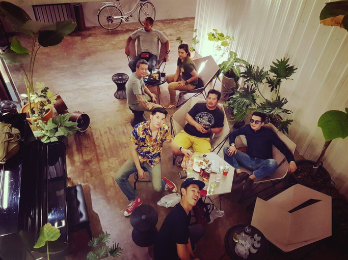 Public Area 2, Thunder Bird Hostel, Muang Chiang Mai