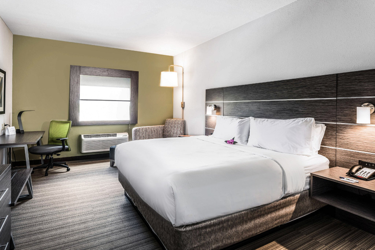 Bedroom 3, Holiday Inn Express & Suites BOYNTON BEACH WEST by IHG, Palm Beach