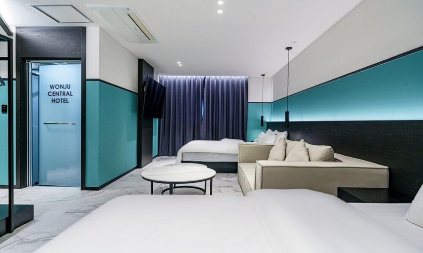 Bedroom 2, Wonju Central Hotel, Wonju