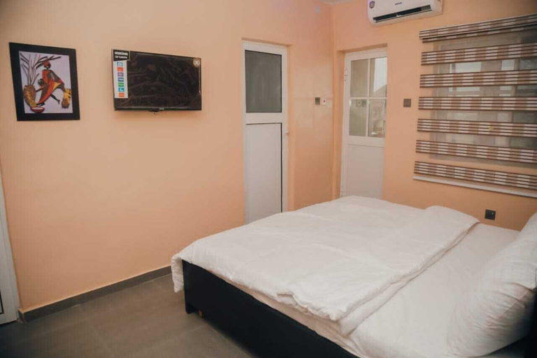Bedroom 3, West Haven Hotel and Suite, Lagelu